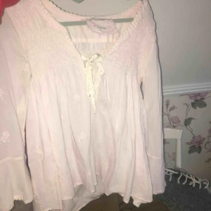  - Blus från Odd molly i ljusrosa, storlek 1.