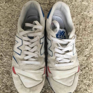  - New Balance 446   Storlek 39.5 = 24.5 cm  Posten +80kr
