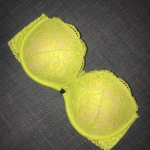  - Bh från Victoria Secret i fint skick 