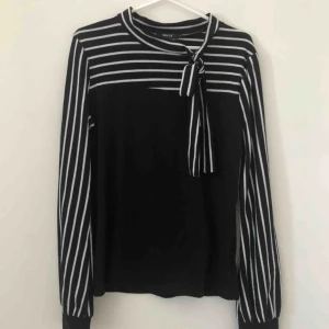  - Oanvänd. Står L på lappen, men är som M. 