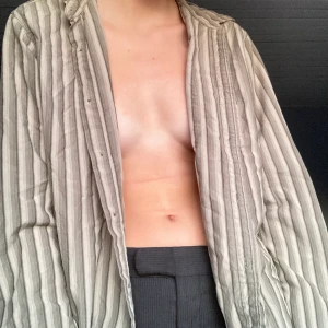 Randig skjorta - Skjorta köpt secondhand 