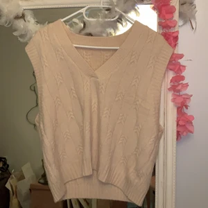 Väst  - Oanvänd! Grymt snygg och perfekt färg! 😍