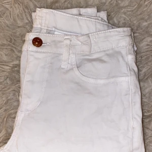 jeans - jeans i från hm strl 152 skinny fit 20kr