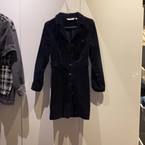 & other stories - Klänning i manchester