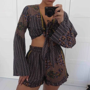  - Jumpsuit från boohoo, säljes pågrund av fel storlek