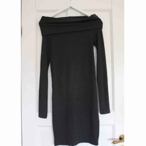  - Ifrån Ginatricot i storlek XS, använd få gånger. Frakt tillkommer. 