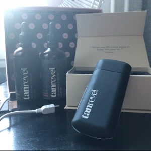  - Jag säljer min Tanrevel ’brun utan sol’ p.ga flytt. Produkten ger ett naturtroget resultat med hjälp av ångteknologi. Bilderna visar hur mycket vätska som är kvar går att köpa refillers på hemsidan🌸 produkten har ett nypris på ca 600:-