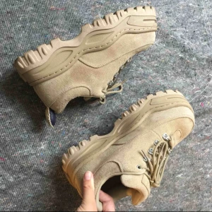  - Knappt använda eytys angel suede i storlek 41. Nypris 2800, som nya! 