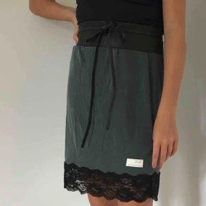  - Kjol från Odd Molly. Skärpet ingår ej. Pris kan diskuteras.