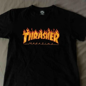  - Köpt här på plick men tyvärr för liten för mig Vet inte om den är fejk eller äkta😊 skulle säga att den är mer XS än S