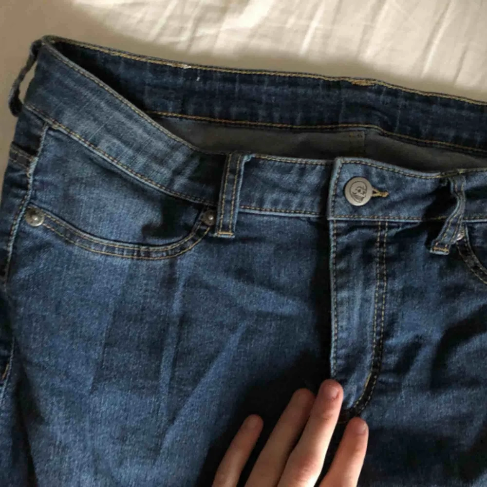 Blå stretch-jeans från cheap monday. Jeans & Byxor.