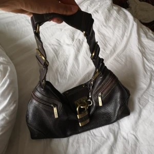  - Väl använd men sjukt snygg väska!! 