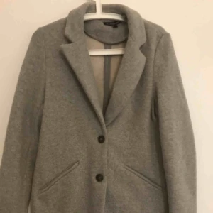  - Kappa ifrån Zara i storlek S