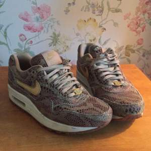 Nike Air Max limited edition year of the snake. Mycket bra skick!