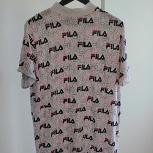  - fila-klänning i limited edition utgåva. köptes på asos för ett år sedan men är oanvänd med lappen kvar. köptes för 699 :-