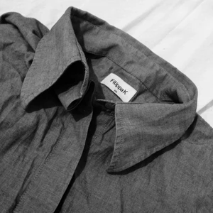  - Säljer min Filippa K skjorta. I färgen grå/blå