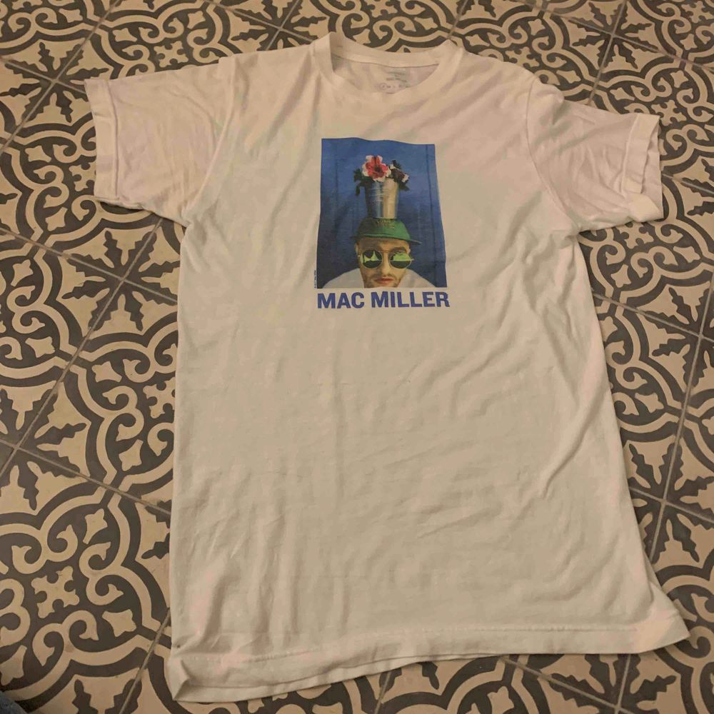 Mac Miller T-shirt från Urban Outfitters i usa som är slutsåld. T-shirts.