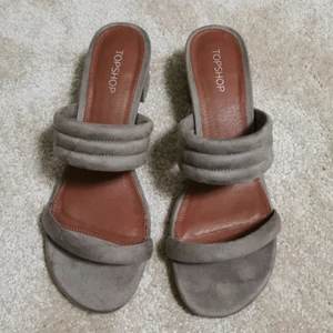  - NYA topshop mules 💕