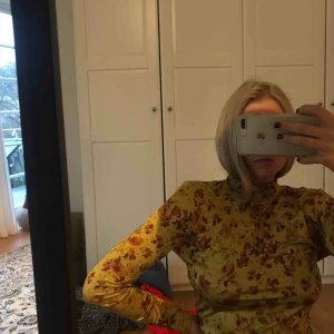  - Tröja från zara, aldrig använd!💕