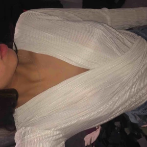  - Jättefin vit blus