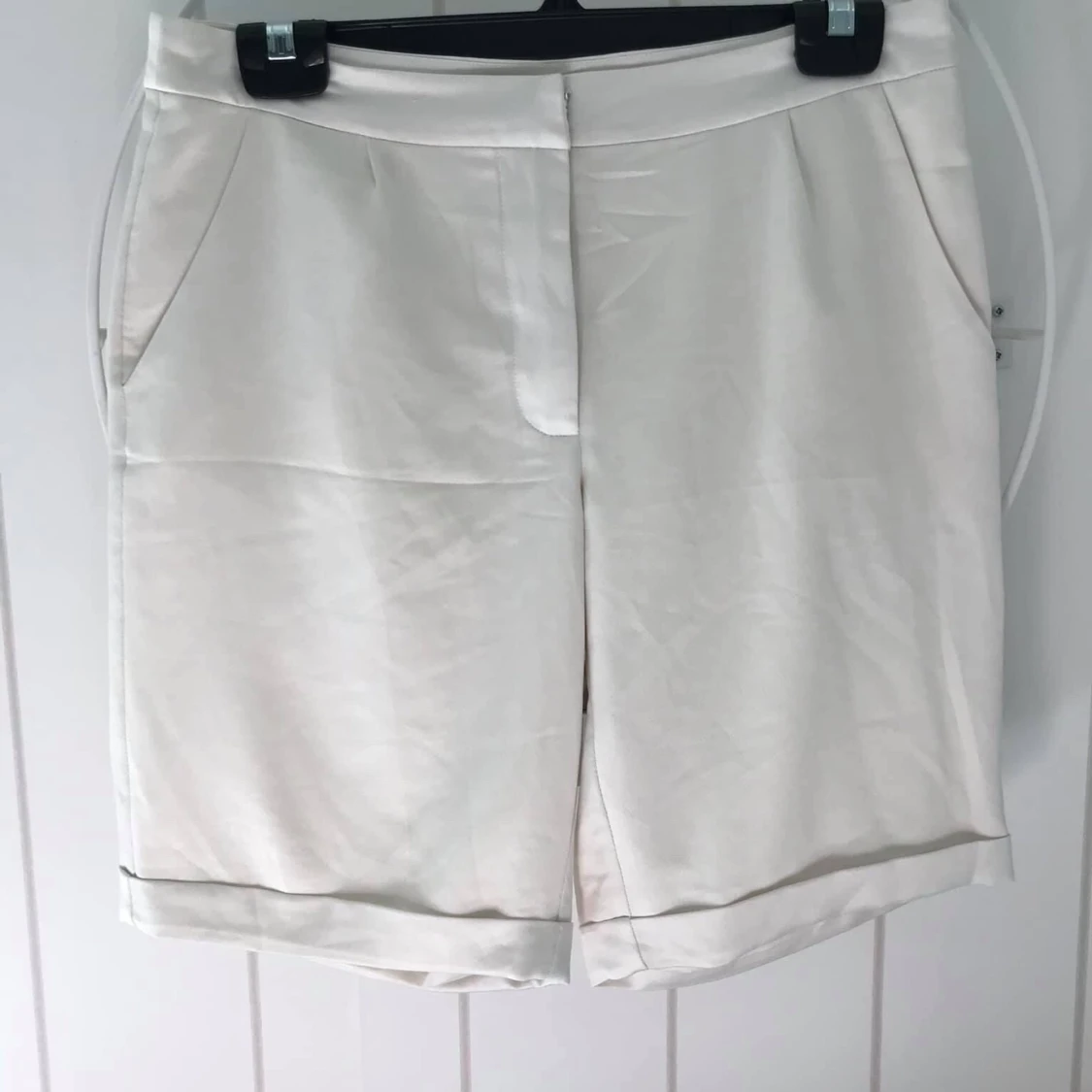 Vita shorts, storlek S
