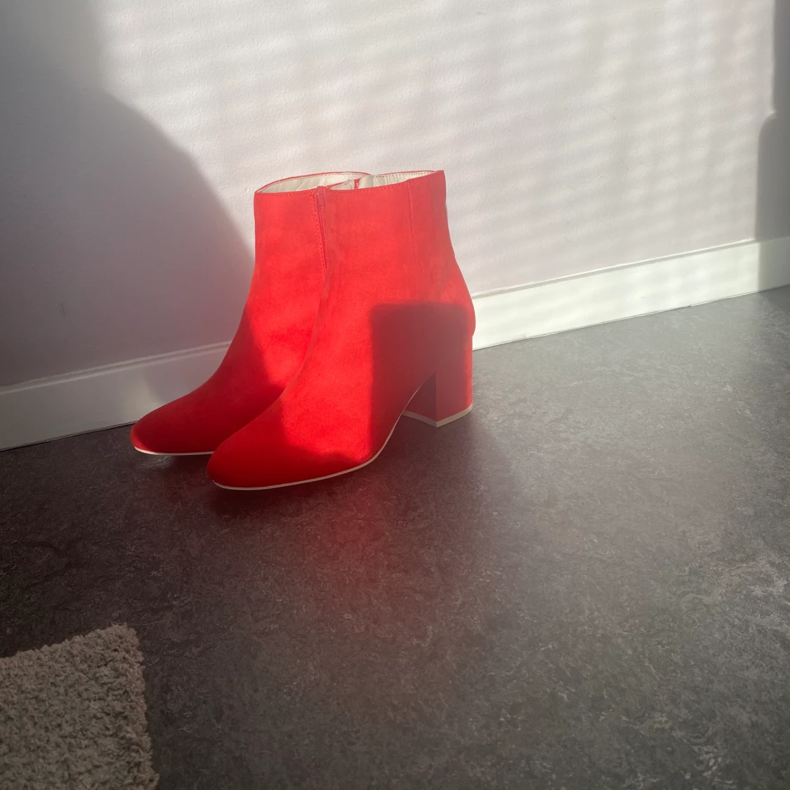 Röda mockaklackar  - 90