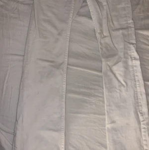 Crocker - Vita bootcut jeans, använda fåtal gånger