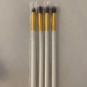 Sminkborstar - Sminkborstar till ögonen, säljer då jag har för många. Aldrig använda, frakt tillkommer