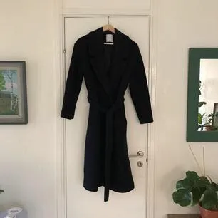 Dark blue 100% wool coat from Mango. Great condition. Bought for 2,000 Sek. . Jackor.