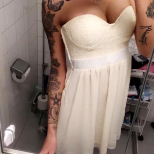  - Klänning storlek XS 