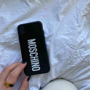 Super super snyggt skal Moschino Passar iPhone X   Helt nytt aldrig använt 
