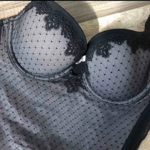  - Oanvänd spetstopp, jättesnygg under kavaj! 50 kr frakt