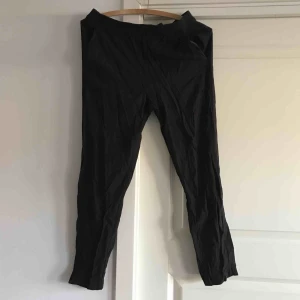  - Sköna svarta kostymbyxor