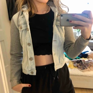  - Coolaste jackan som jag tyvärr inte får användning av längre 🤍 