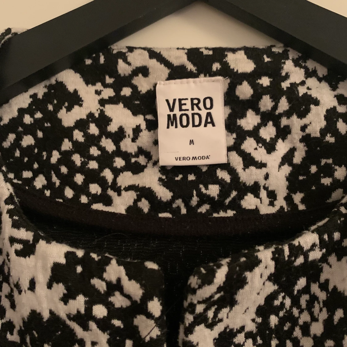 Mönstrad-kavaj i svart och vitt - 90