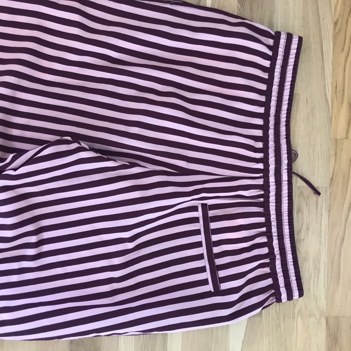 Vida byxor från Monki  - 91