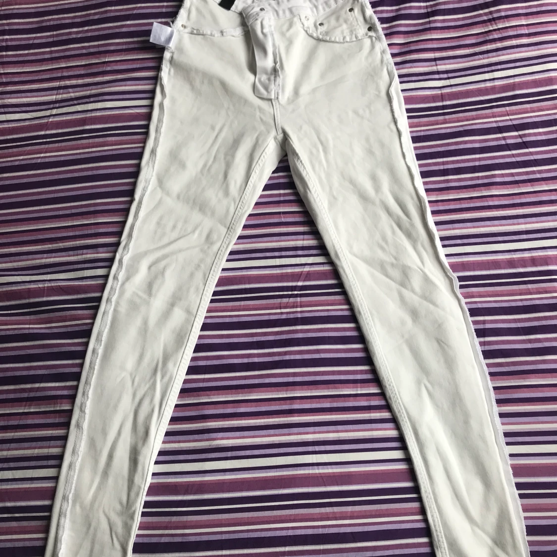 Vita byxor 