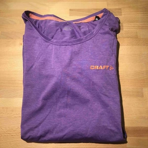  - Snygg träningströja, passar även S