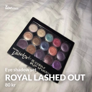 Royal Lashed out  - 👉Tryck på chatta och skriv att du vill köpa. Inget budkrig utan först till kvarn. Betalning sker via Swish.    📦Skickas mot spårbar frakt! Fraktkostnad får du reda på när du vill köpa. #set 