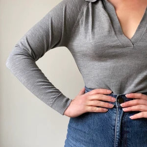 Filippa K piké  -  Filippa k piké  / Köpt second hand   / Storlek: Small (Jag är vanligtvis en 38 för referens) / Skickar gärna!   