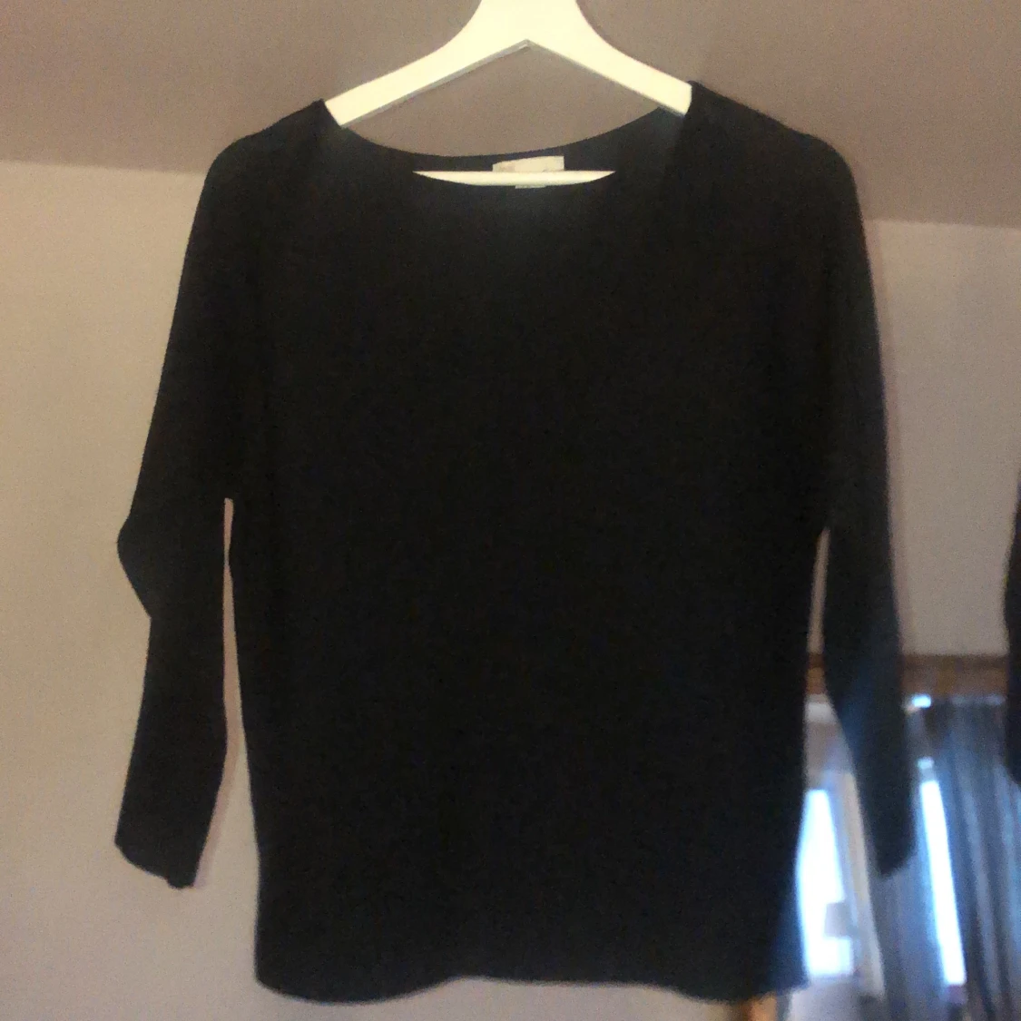 Svart stickad tröja 