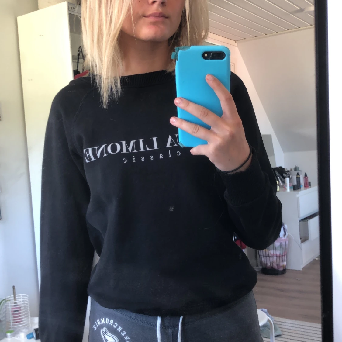 Aqua Limone sweatshirt