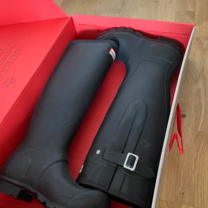 hunter stövlar - helt ny med kartong köpte för 1200kr