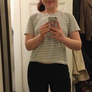  - Randig tröja från Getti! Står storlek L men skulle säga S/M. Gott skick. Möts i innerstan/köparen står för frakt. 💕