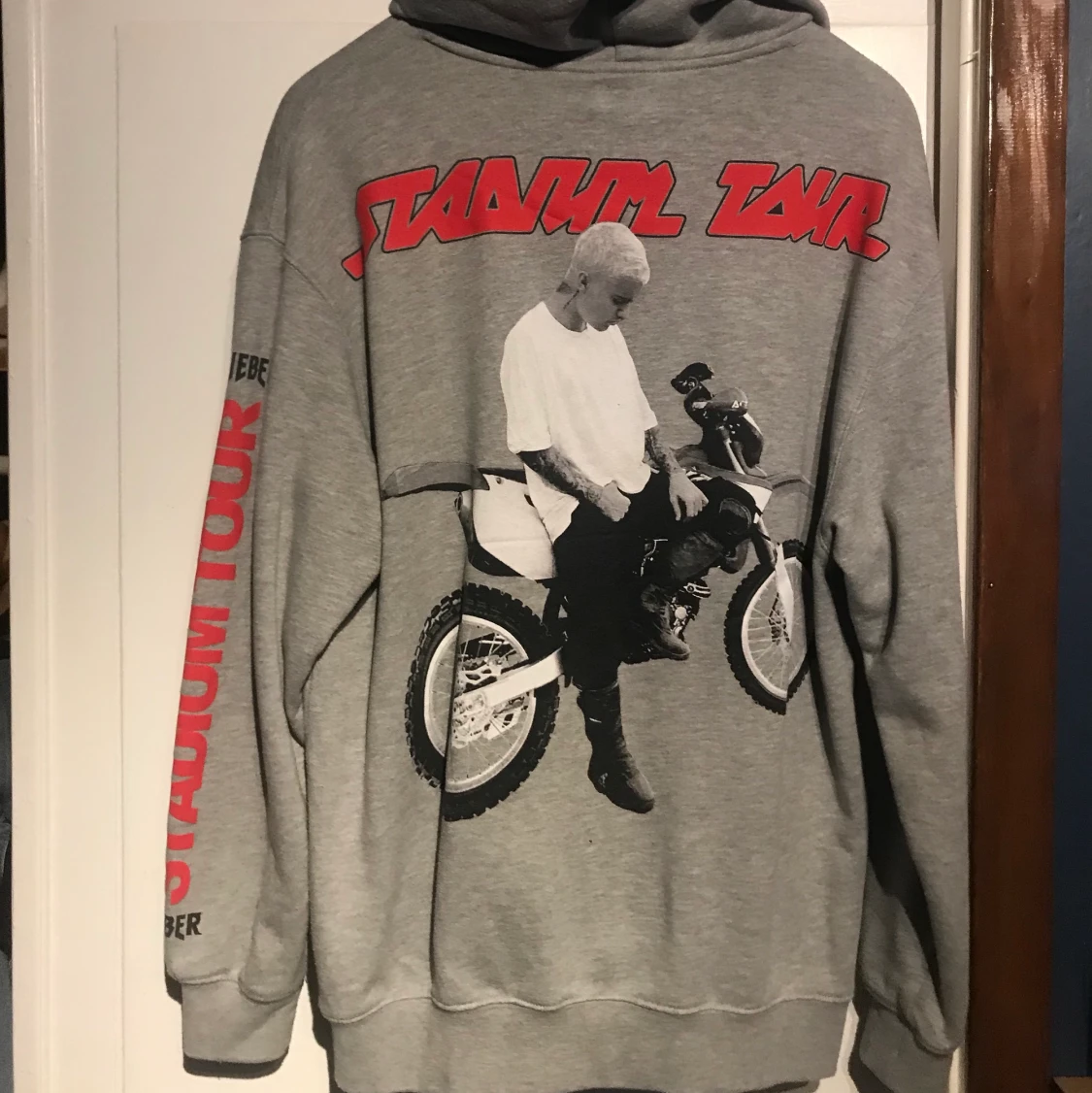 JUSTIN BIEBER HOODIE MERCH  - 90