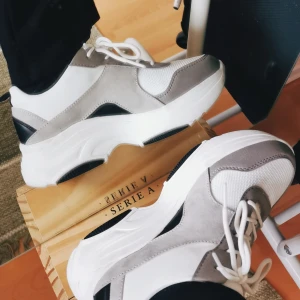 Sneakers  - Sneakers från Attitude i storlek 38. Nypris 499:- och endast använda ett par gånger av mig🌿