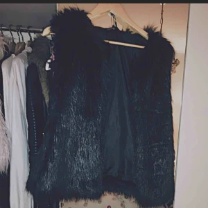  - Fin pälsväst bra skick