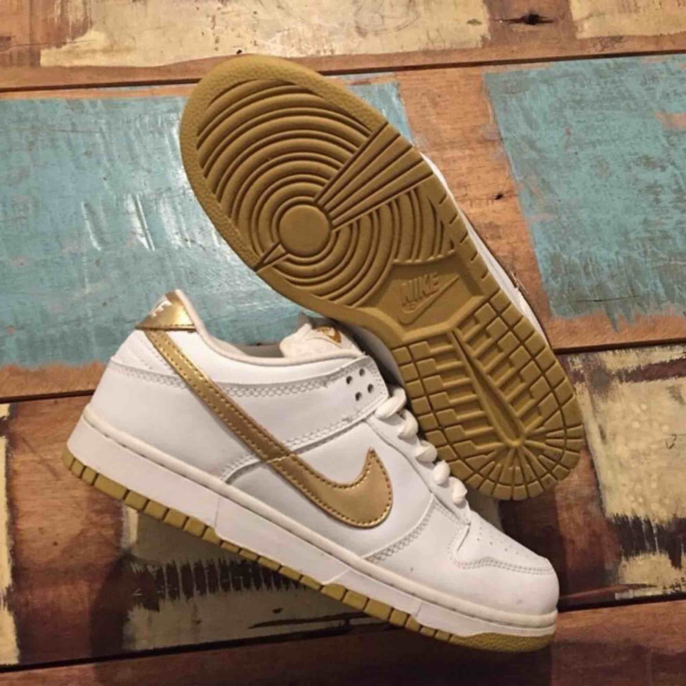 converse impala jeans