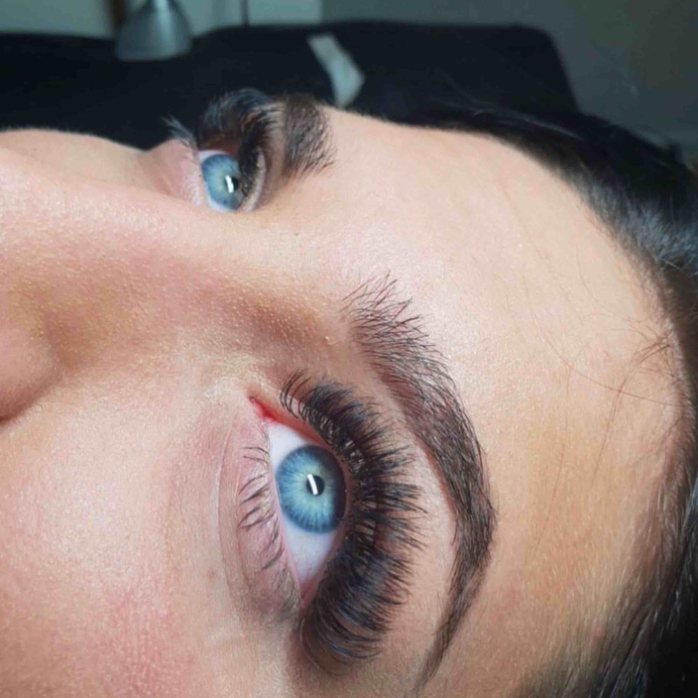 đHisingen, Wieselgrensplatsen! Instagram: lashesbynattis_ (priser finns Ă€ven dĂ€r) Priser om man ej har tillgĂ„ng till instagram: Singelfransar: 550kr Volymfransar: 700kr (Mega)volymfransar: 900kr ââââââ Priser för pĂ„fyllning Ă€r bara att frĂ„ga om!. Ăvrigt.