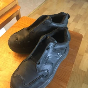  - Eytys samarbete med Young Lean och Sad boys.  Storlek 37. Kan mötas i Stockholm, annars tillkommer frakt. Bra skick men inga skosnören.